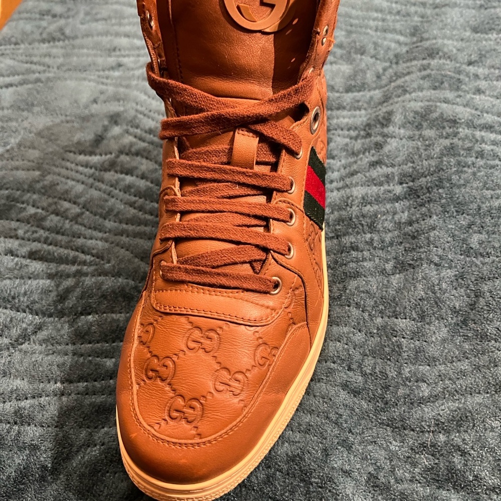 MENS AUTHENTIC GUCCI SHOES